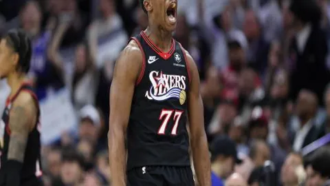 “东西部对决激战正酣！爵士与黄蜂谁能笑到最后，一决高下？”